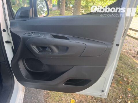 Vauxhall Combo 1.5 Combo 2300 Edition S/S Auto 33