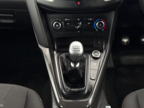 Ford Focus 1.0T EcoBoost ST-Line Euro 6 (s/s) 5dr 35