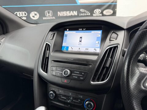 Ford Focus 1.0T EcoBoost ST-Line Euro 6 (s/s) 5dr 37