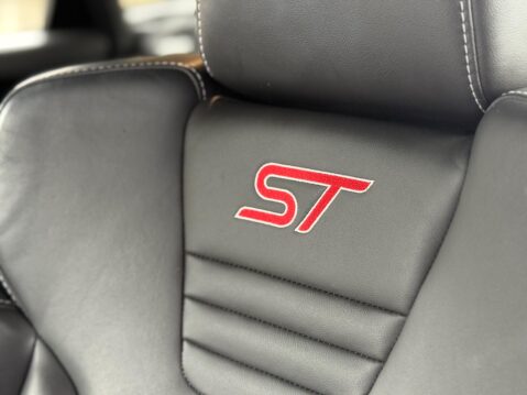 Ford Focus 2.0T EcoBoost ST-3 Euro 5 (s/s) 5dr 25