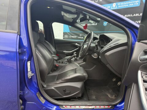 Ford Focus 2.0T EcoBoost ST-3 Euro 5 (s/s) 5dr 16