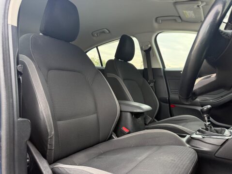Ford Focus 1.0T EcoBoost Zetec Euro 6 (s/s) 5dr 19
