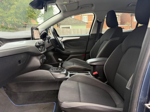 Ford Focus 1.0T EcoBoost Zetec Euro 6 (s/s) 5dr 26