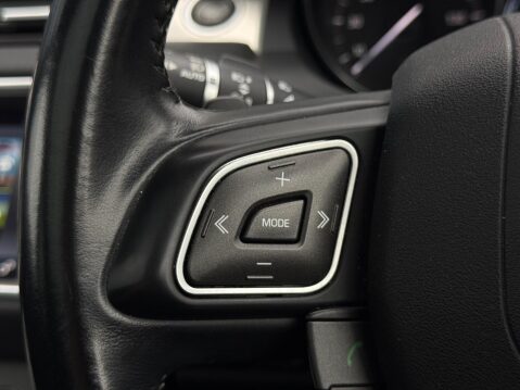 Land Rover Range Rover Evoque 2.0 TD4 SE Tech Auto 4WD Euro 6 (s/s) 5dr 43