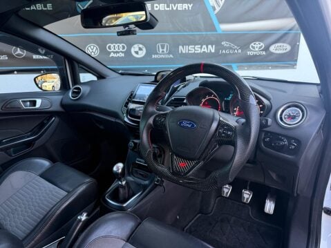 Ford Fiesta 1.6T EcoBoost ST-3 Euro 6 3dr 28