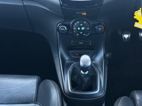 Ford Fiesta 1.6T EcoBoost ST-3 Euro 6 3dr 38