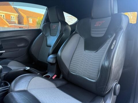 Ford Fiesta 1.6T EcoBoost ST-3 Euro 6 3dr 34