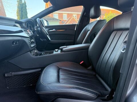 Mercedes-Benz CLS 3.0 CLS350 CDI V6 BlueEfficiency Sport Coupe G-Tronic+ Euro 5 4dr 33