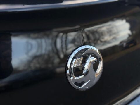 Vauxhall Astra GTC 2.0 CDTi BiTurbo Euro 5 (s/s) 3dr 21