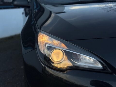 Vauxhall Astra GTC 2.0 CDTi BiTurbo Euro 5 (s/s) 3dr 11