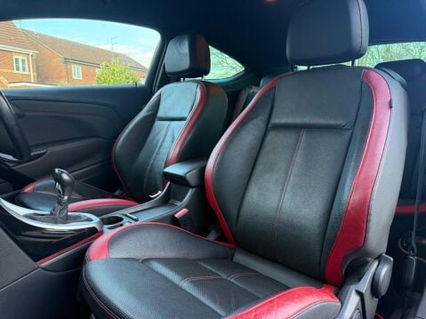 Vauxhall Astra GTC 2.0 CDTi BiTurbo Euro 5 (s/s) 3dr 30