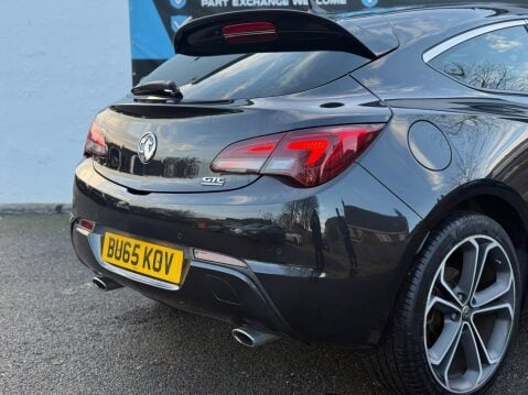 Vauxhall Astra GTC 2.0 CDTi BiTurbo Euro 5 (s/s) 3dr 22