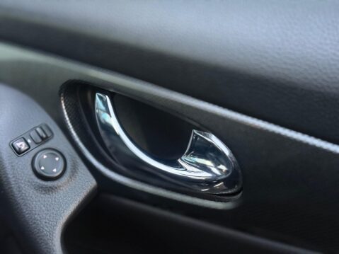 Nissan X-Trail 1.6 dCi Tekna 4WD Euro 5 (s/s) 5dr 47