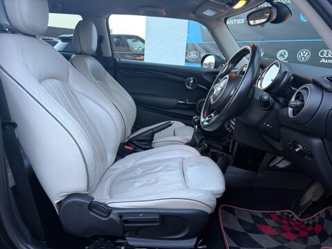 Mini Hatch 2.0 Cooper S Euro 6 (s/s) 3dr 26