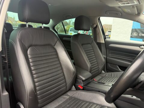 Volkswagen Passat 1.4 TSI 13kWh GTE DSG Euro 6 (s/s) 4dr 24