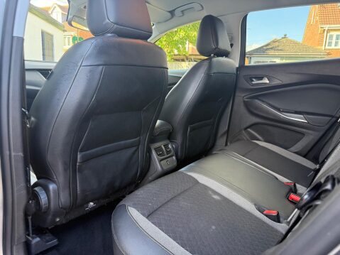 Vauxhall Grandland X 1.2 Turbo Sport Nav Euro 6 (s/s) 5dr 24