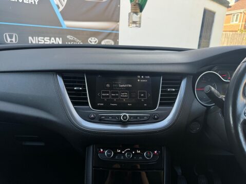 Vauxhall Grandland X 1.2 Turbo Sport Nav Euro 6 (s/s) 5dr 30