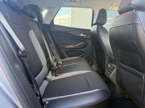 Vauxhall Grandland X 1.2 Turbo Sport Nav Euro 6 (s/s) 5dr 21