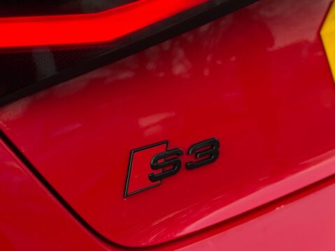 Audi S3 2.0 TFSI Sportback S Tronic quattro Euro 6 (s/s) 5dr 27