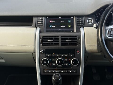 Land Rover Discovery Sport 2.0 TD4 SE Tech 4WD Euro 6 (s/s) 5dr (5 Seat) 46