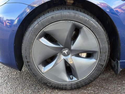 Tesla Model 3 (Dual Motor) Long Range Auto 4WDE 4dr 61