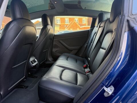 Tesla Model 3 (Dual Motor) Long Range Auto 4WDE 4dr 35