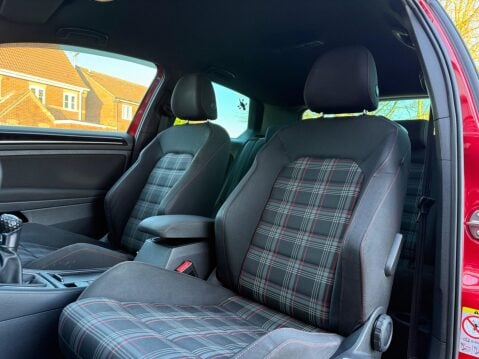 Volkswagen Golf 2.0 TSI BlueMotion Tech GTI Euro 6 (s/s) 3dr 40