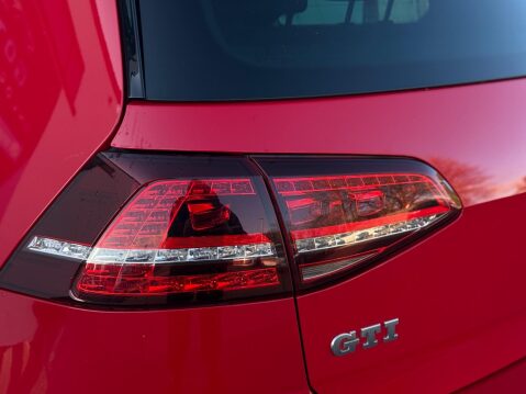 Volkswagen Golf 2.0 TSI BlueMotion Tech GTI Euro 6 (s/s) 3dr 29