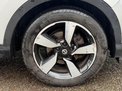 Nissan Qashqai 1.5 dCi N-Connecta 2WD Euro 6 (s/s) 5dr 37