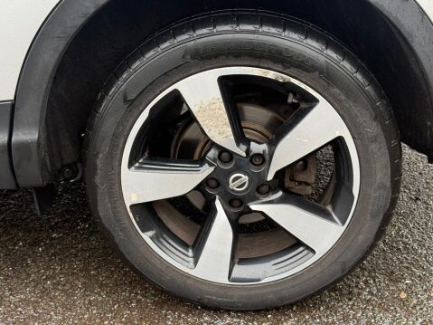 Nissan Qashqai 1.5 dCi N-Connecta 2WD Euro 6 (s/s) 5dr 39
