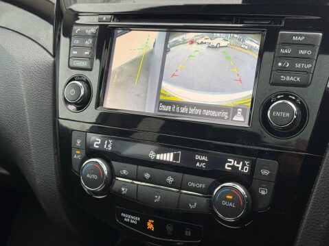 Nissan Qashqai 1.5 dCi N-Connecta 2WD Euro 6 (s/s) 5dr 76