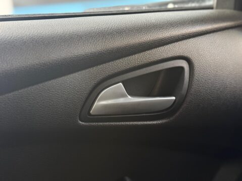 Ford Focus 1.0T EcoBoost ST-Line Euro 6 (s/s) 5dr 57