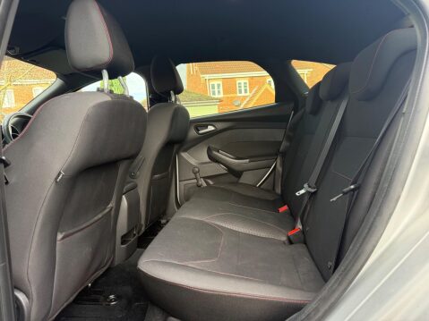 Ford Focus 1.0T EcoBoost ST-Line Euro 6 (s/s) 5dr 48