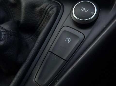 Ford Focus 1.0T EcoBoost ST-Line Euro 6 (s/s) 5dr 73