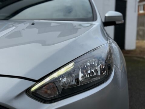 Ford Focus 1.0T EcoBoost ST-Line Euro 6 (s/s) 5dr 12