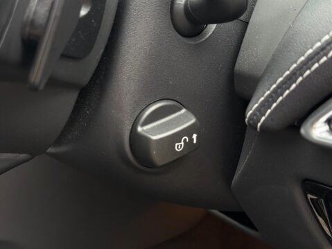 Jaguar XE 2.0d R-Sport Auto AWD Euro 6 (s/s) 4dr 90