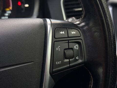 Volvo XC60 2.0 D4 R-Design Lux Nav Euro 6 (s/s) 5dr 89