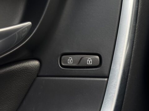 Volvo XC60 2.0 D4 R-Design Lux Nav Euro 6 (s/s) 5dr 73