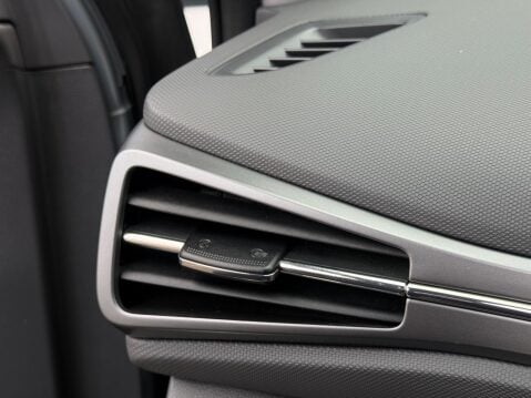 Hyundai IONIQ 38.3kWh Premium SE Auto 5dr 70