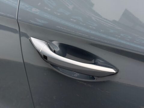 Hyundai IONIQ 38.3kWh Premium SE Auto 5dr 25