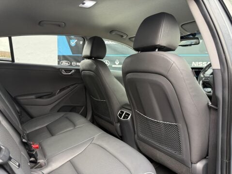 Hyundai IONIQ 38.3kWh Premium SE Auto 5dr 48