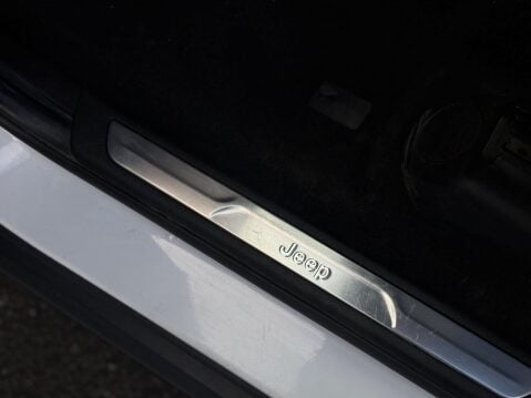 Jeep Grand Cherokee 3.0 V6 CRD Limited Auto 4WD Euro 5 5dr 75