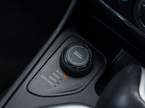 Jeep Cherokee 2.2 MultiJetII Overland Auto 4WD Euro 6 (s/s) 5dr 83