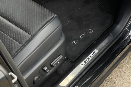 Lexus NX 300H F SPORT 20