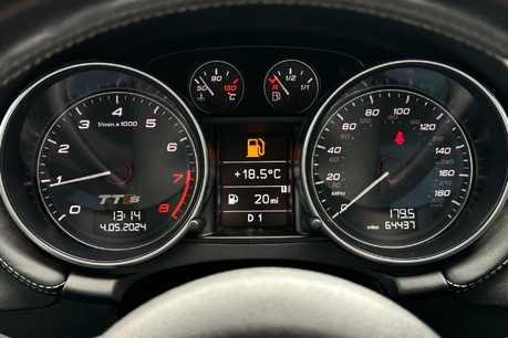 Audi TT TTS TFSI QUATTRO BLACK EDITION 10