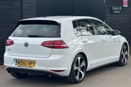 Volkswagen Golf GTI DSG 11