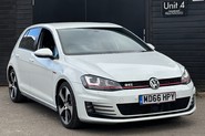 Volkswagen Golf GTI DSG 12