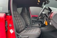 Volkswagen Up GTI 4