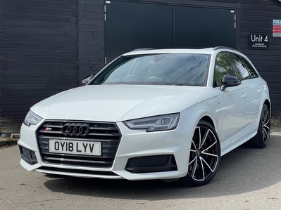 Audi A4 S4 TFSI QUATTRO AVANT