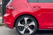 Volkswagen Golf GTI DSG 16